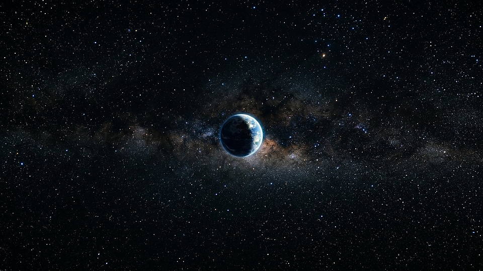 Illustration photoréaliste en lien avec la fiche « La masse de la Terre. » : La Terre vue de très loin dans l'espace.